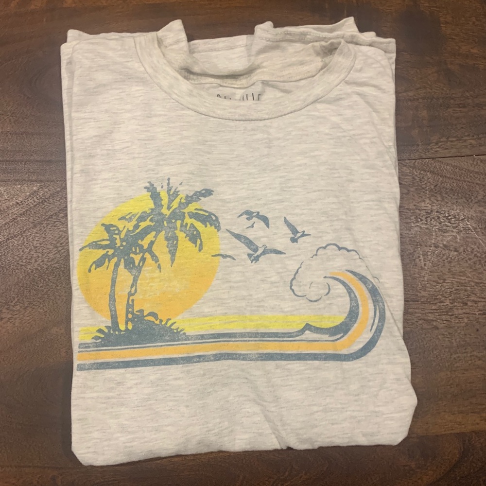 Men’s medium Caliville t-shirt